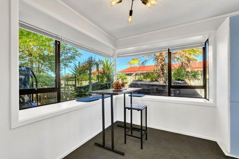 Photo of property in 28 Saint Heliers Crescent, Aranui, Christchurch, 8061