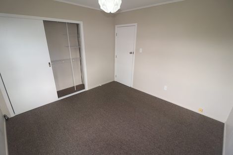 Photo of property in 81 Sturges Road, Henderson, Auckland, 0612