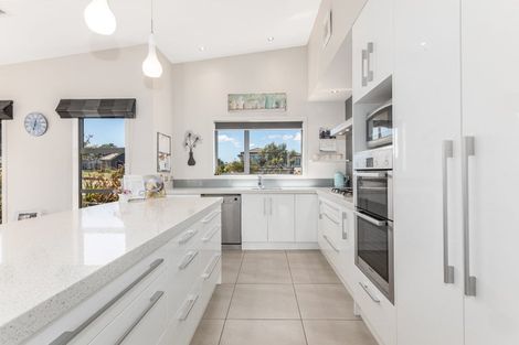 Photo of property in 28 Nelson Avenue, Aotea, Porirua, 5024