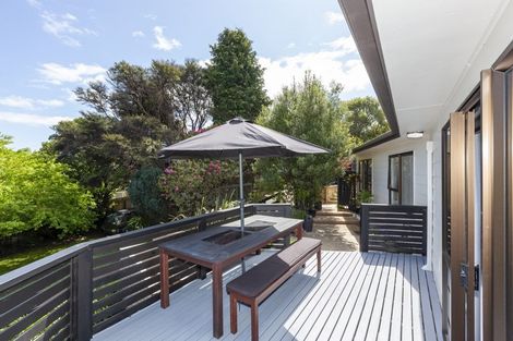 Photo of property in 20 Hookway Grove, Paraparaumu, 5032