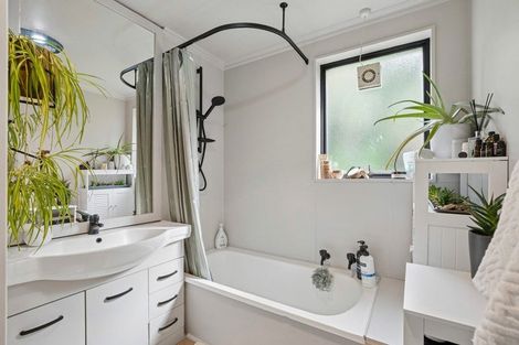 Photo of property in 17 Arawata Terrace, Fernhill, Queenstown, 9300