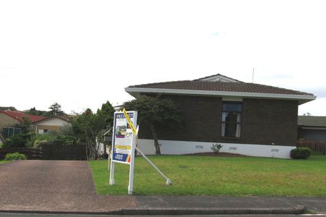 Photo of property in 4 Annette Avenue, Te Atatu South, Auckland, 0610