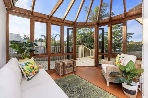 Photo of property in 5 Rakino Avenue, Manly, Whangaparaoa, 0930