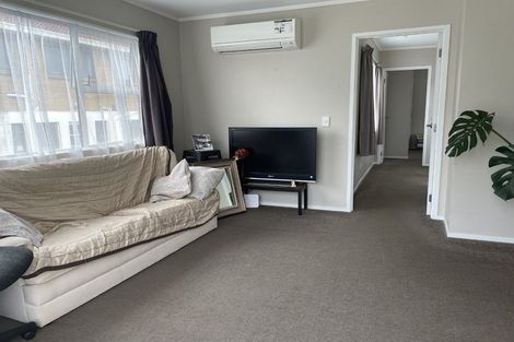 Photo of property in 96 Hutchinsons Road, Bucklands Beach, Auckland, 2014