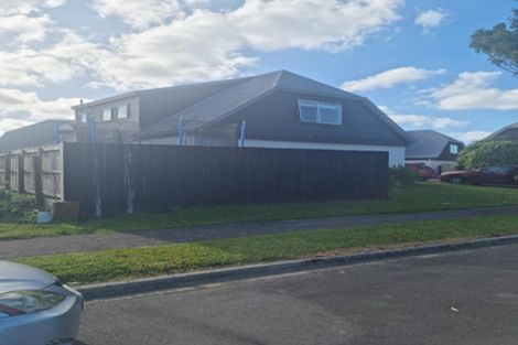 Photo of property in 2/96 Frank Nobilo Drive, Golflands, Auckland, 2013