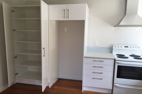 Photo of property in 52 Kiriwai Road, Paremata, Porirua, 5024