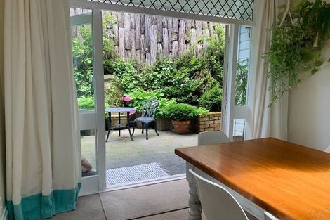 Photo of property in 4a Whitianga View, Paremata, Porirua, 5024