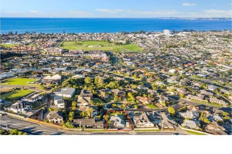 Photo of property in 11 Dorchester Place, Orewa, 0931