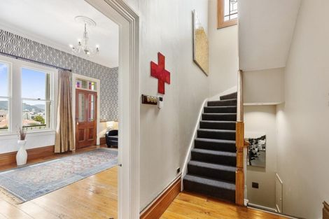 Photo of property in 18 Bidwill Street, Mount Cook, Wellington, 6021