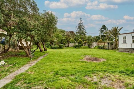 Photo of property in 1010 Makara Road, Makara Beach, Karori, 6972