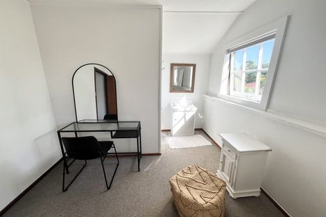 Photo of property in 36 Rangatira Road, Birkenhead, Auckland, 0626