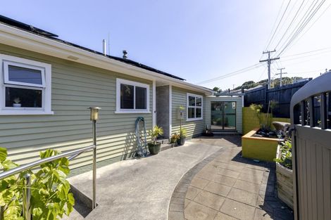 Photo of property in 5 Scott Street, Moturoa, New Plymouth, 4310
