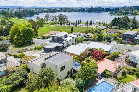 Photo of property in 135a Lake Crescent, Hamilton Lake, Hamilton, 3204