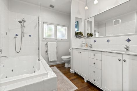 Photo of property in 34 Hastings Parade, Devonport, Auckland, 0624