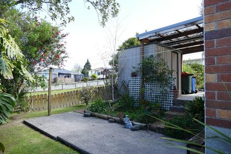 Photo of property in 2/9 Akehurst Avenue, New Lynn, Auckland, 0600