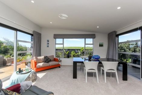 Photo of property in 18 Wentworth Lane, Waiwhakaiho, New Plymouth, 4312