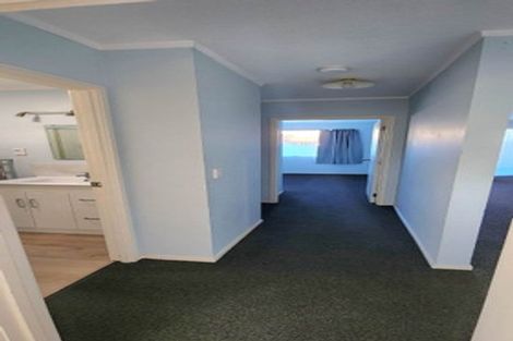 Photo of property in 4/174 Birkdale Road, Birkdale, Auckland, 0626