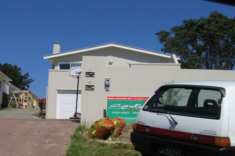 Photo of property in 566a Beach Road, Rothesay Bay, Auckland, 0630
