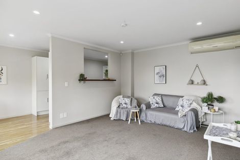 Photo of property in Onslow Heights, 17e Onslow Road, Khandallah, Wellington, 6035