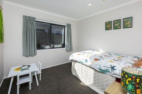 Photo of property in 24 Te Kaeaea Crescent, Wallaceville, Upper Hutt, 5018