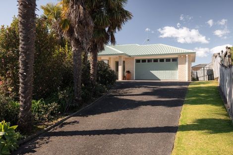 Photo of property in 18 Vanderbilt Place, Welcome Bay, Tauranga, 3112