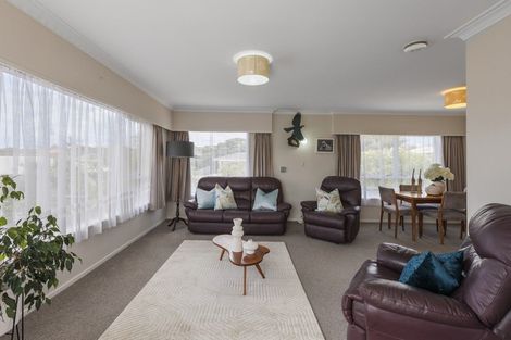 Photo of property in 3/10 Shakespeare Road, Milford, Auckland, 0620