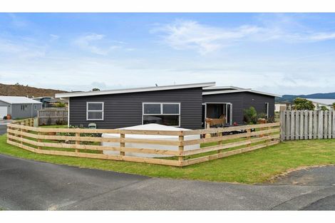 Photo of property in 2 Beachcomber Road, Mangawhai Heads, Mangawhai, 0505