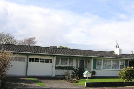 Photo of property in 4 Cremorne Avenue, Hokowhitu, Palmerston North, 4410