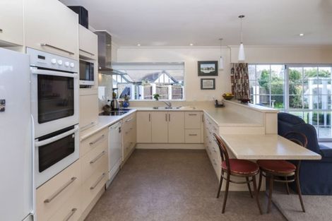 Photo of property in 125 Fendalton Road, Fendalton, Christchurch, 8014