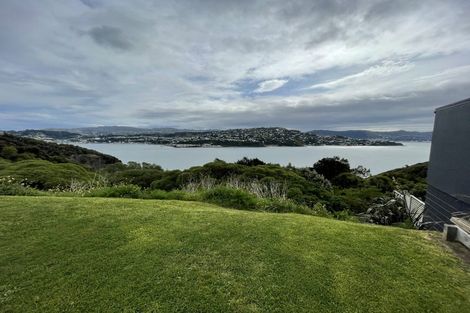 Photo of property in 152 Akaroa Drive, Maupuia, Wellington, 6022