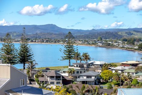 Photo of property in 13 Puriri Place, Whitianga, 3510