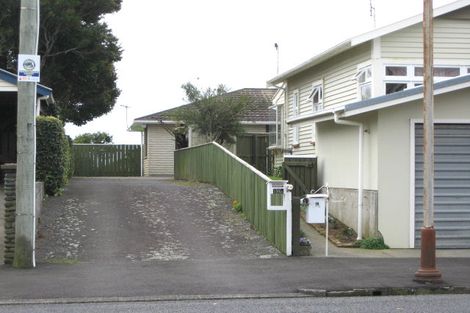Photo of property in 18 Birdwood Avenue, Moturoa, New Plymouth, 4310