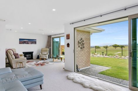 Photo of property in 52 Huka Heights Drive, Rangatira Park, Taupo, 3330