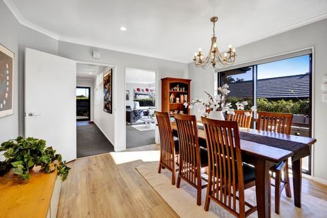 Photo of property in 82 Wallath Road, Westown, New Plymouth, 4310