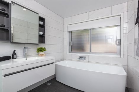 Photo of property in 19a Wharemauku Road, Raumati Beach, Paraparaumu, 5032