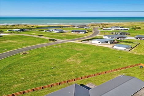 Photo of property in 8 Rosemount Road, Waverley, 4591