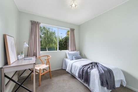 Photo of property in 12 Humphries Place, Awapuni, Palmerston North, 4412