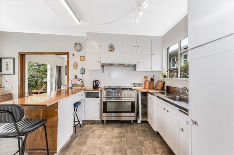 Photo of property in 136 Hine Road, Wainuiomata, Lower Hutt, 5014