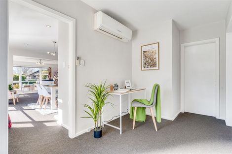 Photo of property in 21 Fairmont Place, Hornby, Christchurch, 8042