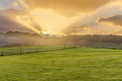 Photo of property in 13 Slater Road, South Head, 0874