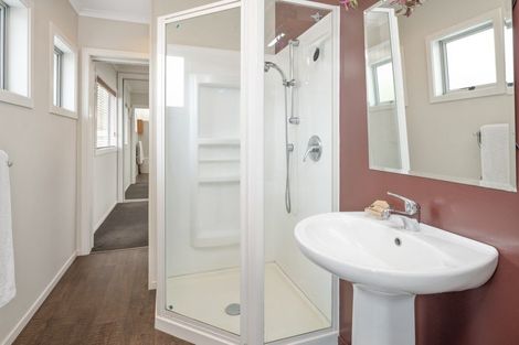 Photo of property in 14 Beach Road, Waikawa, Picton, 7220