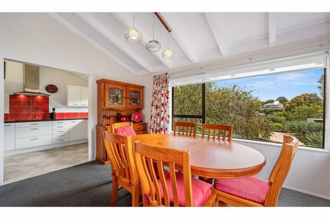 Photo of property in 2/39 Killarney Avenue, Torbay, Auckland, 0630