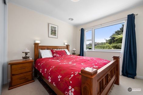 Photo of property in 18 Magnolia Grove, Maungaraki, Lower Hutt, 5010