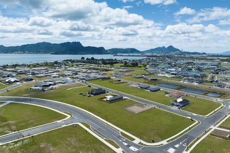 Photo of property in 51 Kitemaunga Avenue, One Tree Point, 0118