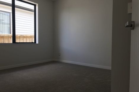 Photo of property in 27 Craigs Way, Hobsonville, Auckland, 0616