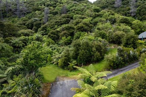 Photo of property in 24 Amelia Crescent, Waikawa, Picton, 7220