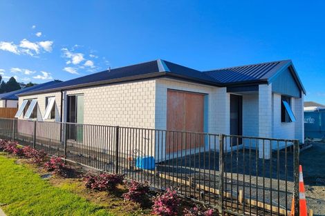 Photo of property in 1 Magnolia Lane, Katikati, 3178