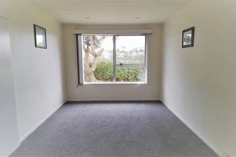 Photo of property in 11 Cockayne Crescent, Sunnynook, Auckland, 0620