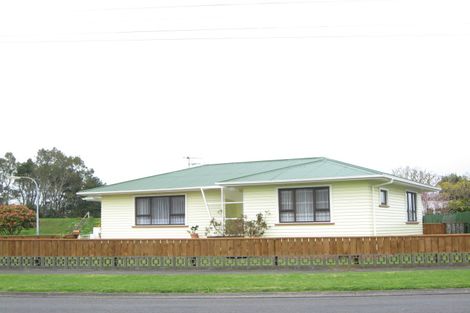 Photo of property in 11 Parris Street, Waitara, 4320