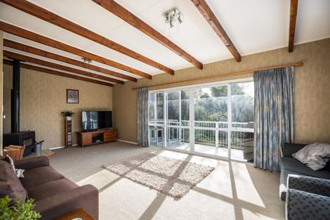 Photo of property in 3a Montana Place, Merrilands, New Plymouth, 4312